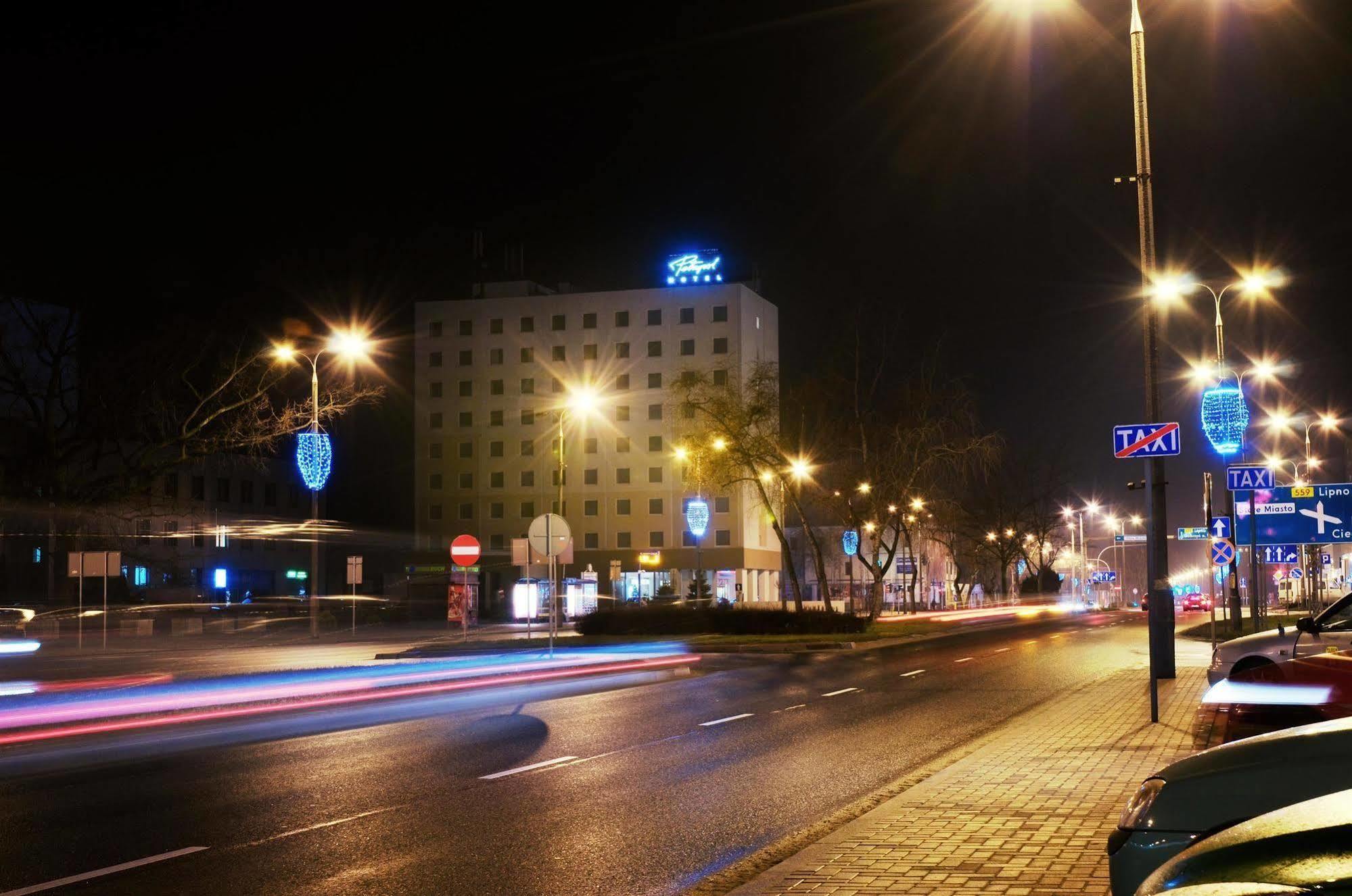 Hotel Petropol Płock Exterior foto